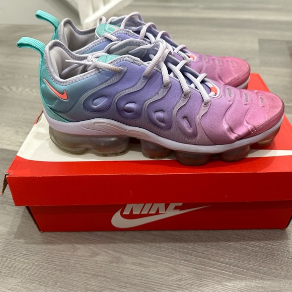 Vapor max plus multicolored - Picture 1 of 3